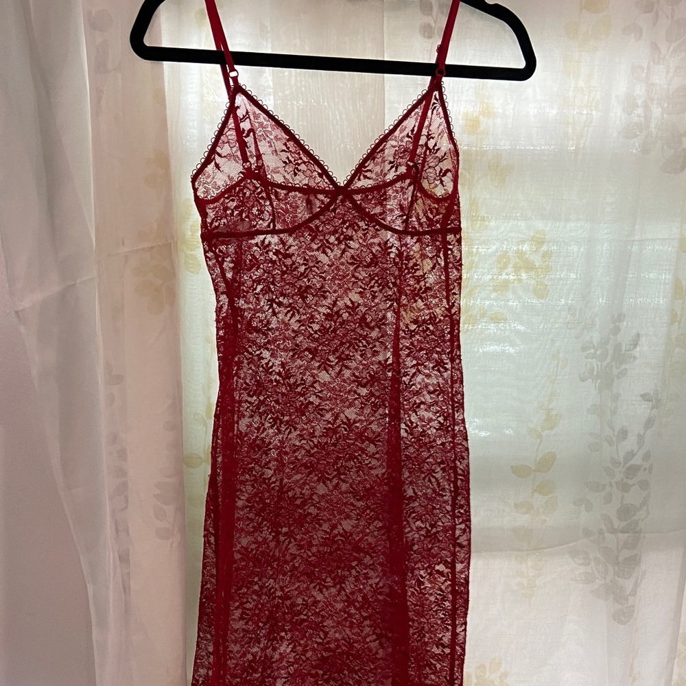 Elegant Red Lace Chemise